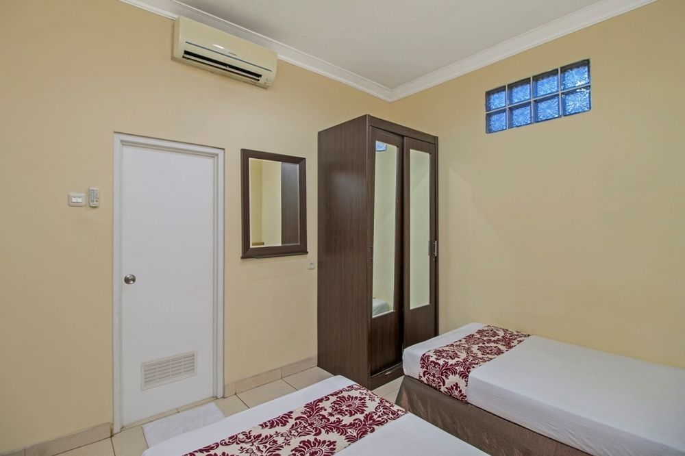 Reddoorz Plus @ Karet Setiabudi Jakarta Eksteriør billede